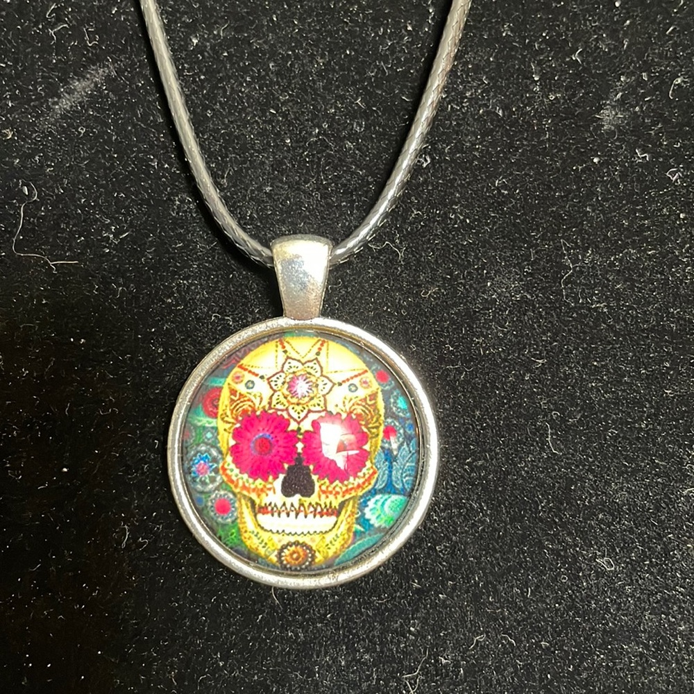 😀 NECKLACE 16” NWOT Hand Crafted Myself July 2022 Smiling Skull Cool Piece